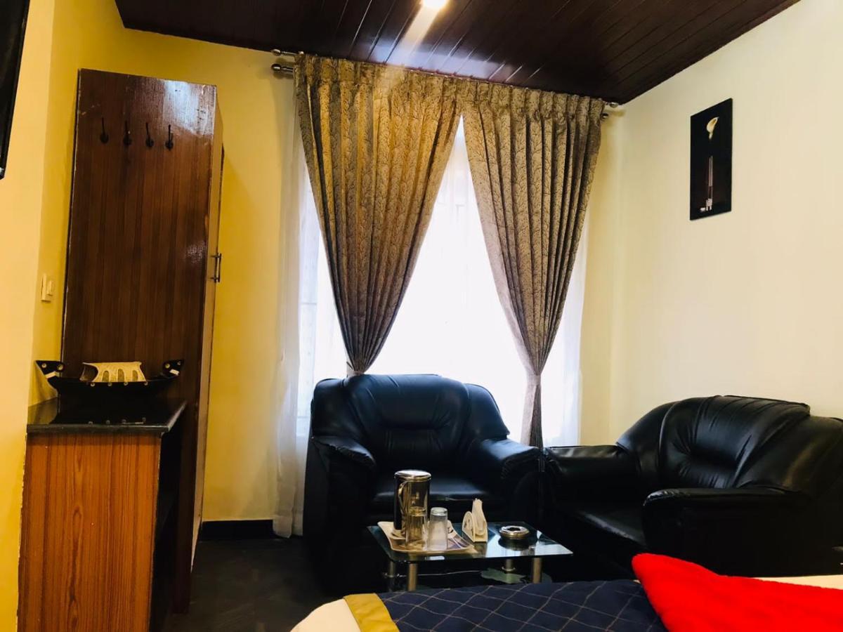 Hotel Mystique Inn Утакаманд Экстерьер фото