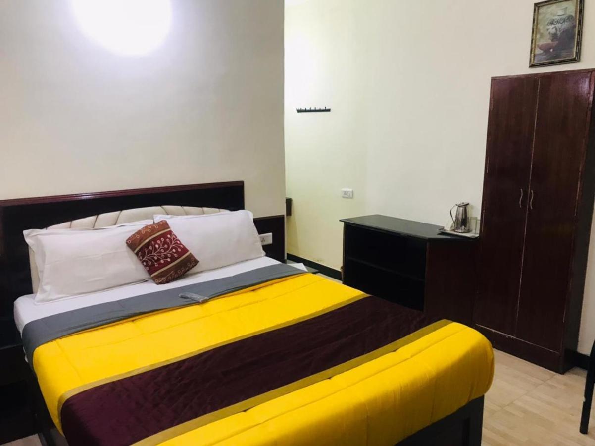 Hotel Mystique Inn Утакаманд Экстерьер фото
